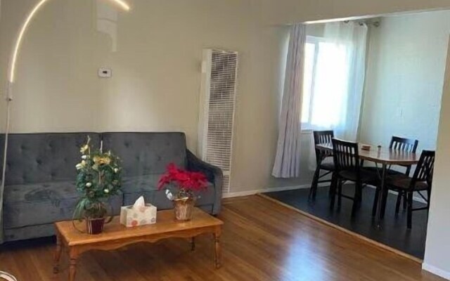 3424 Entire 1br Apt/house in El Cerrito Plaza