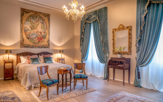 Palazzo Cavagna Sangiuliani Guest House