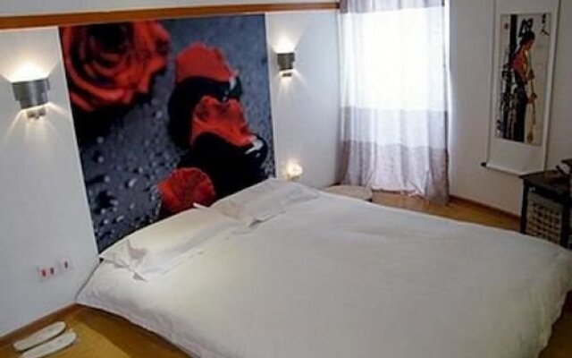 Laiyin Junting Business Hotel