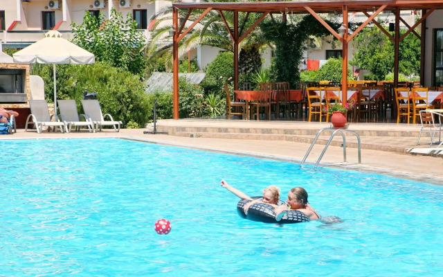 Pasiphae Hotel