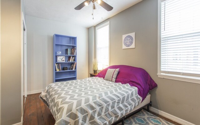 Fairmount GEM With Patio in the of it all