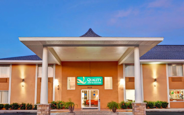 Quality Inn & Suites Heritage Park