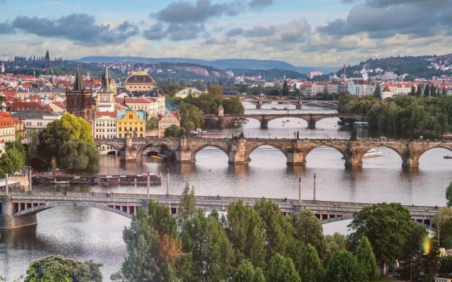 Prague City Apt on WenceslasSquare for 6