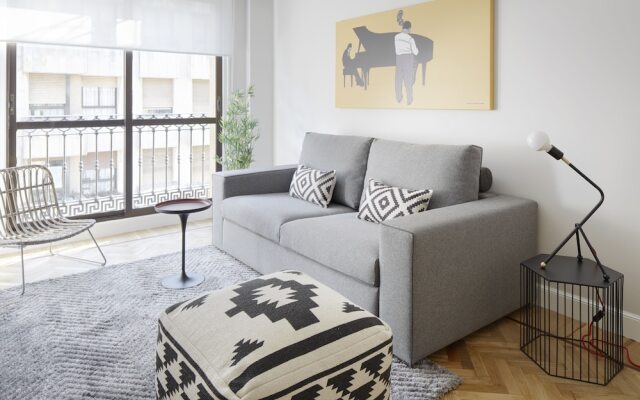 Zurriola Jazz Apartment by FeelFree Rentals