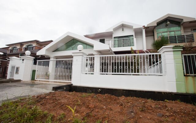 Natol Homestay - Sydney Batu Kawa MJC New Townships