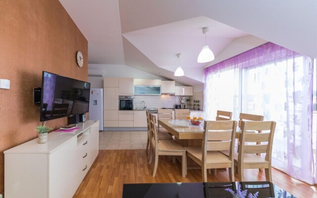 Beautiful Apartment in Trogir With 3 Bedrooms and Wifi