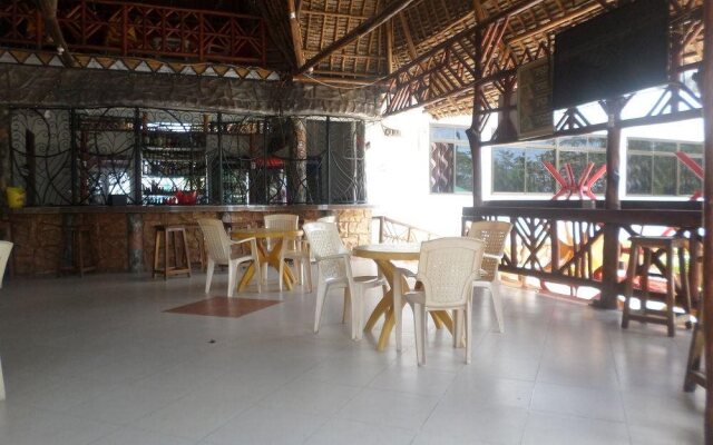 Flamingo Garden Inn & Hotel