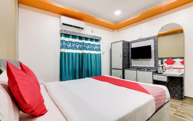 OYO 585 Hotel Raj Durbar & Navrang