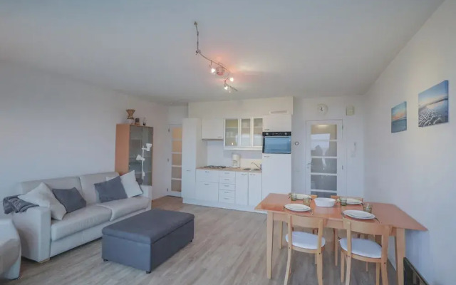 Restful Apartment With Balcony, sea Views