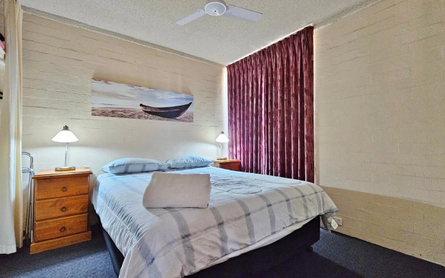 Riverview Holiday Apartment 77 - Kalbarri WA