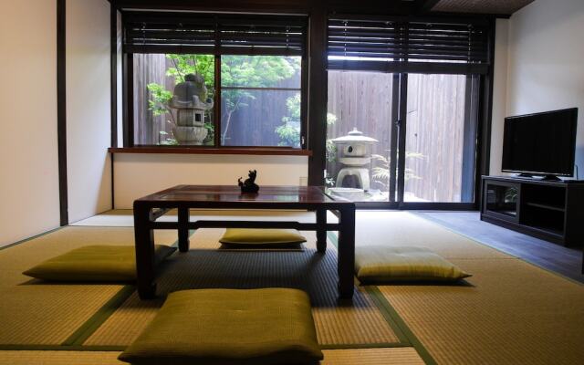 Kaga House