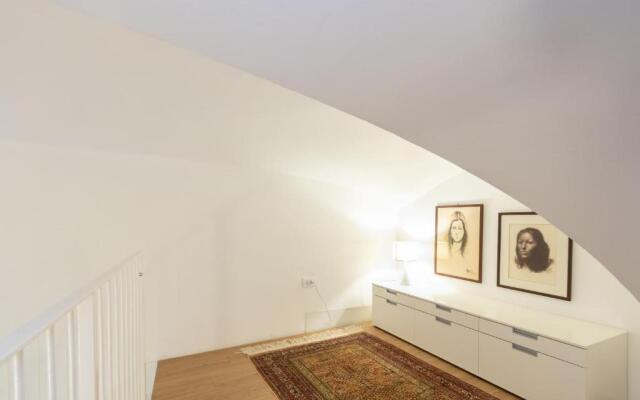 Charming Studio Near Piazza Castello by Wonderful Italy