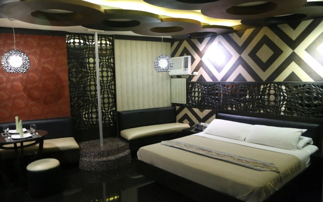 Victoria Court Las Piñas