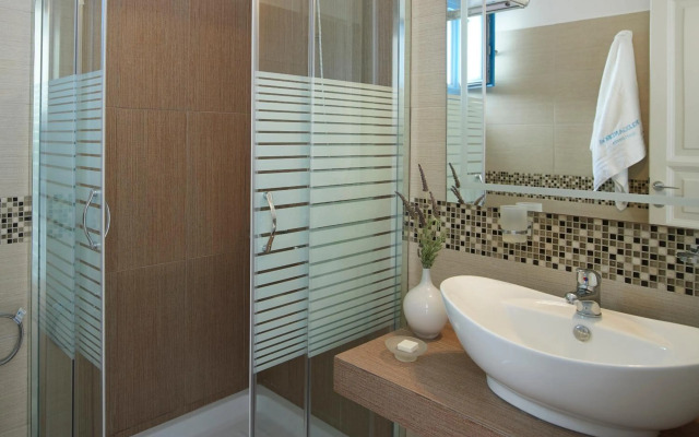 Folegandros Apartments