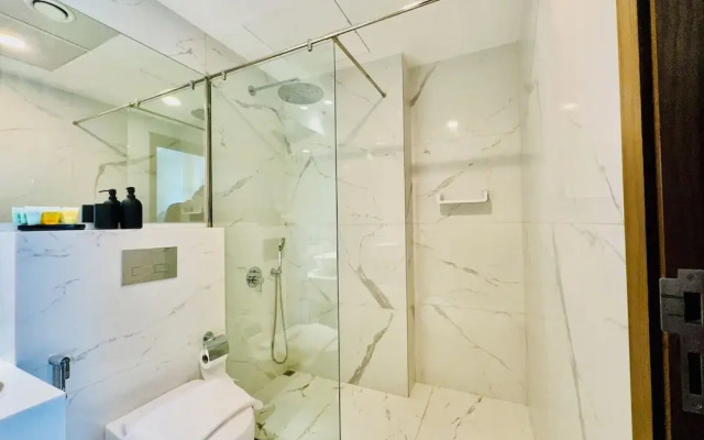 Venduras -Bright Studio Hameni Tower JVC