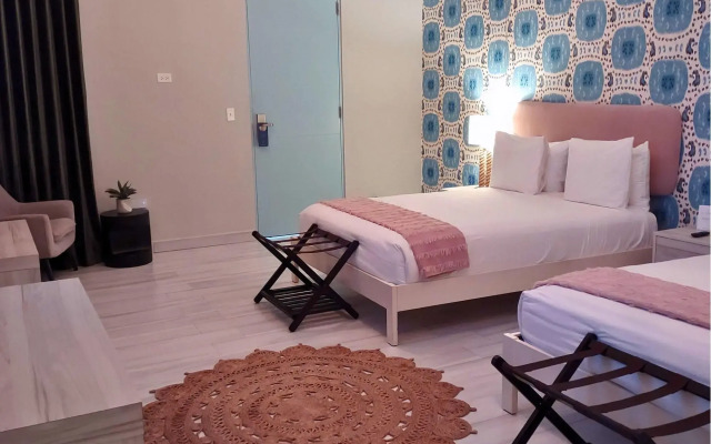 Trópica Beach Hotel