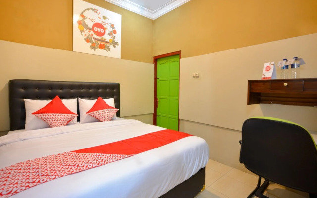 OYO 476 Hotel Naura