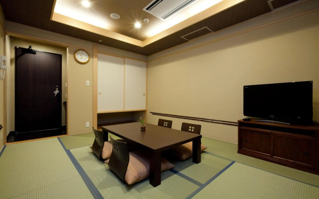 Yokohama Minamimirai Manyo-Club