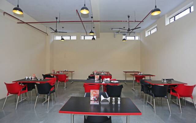 OYO 13435 Atithi Suites