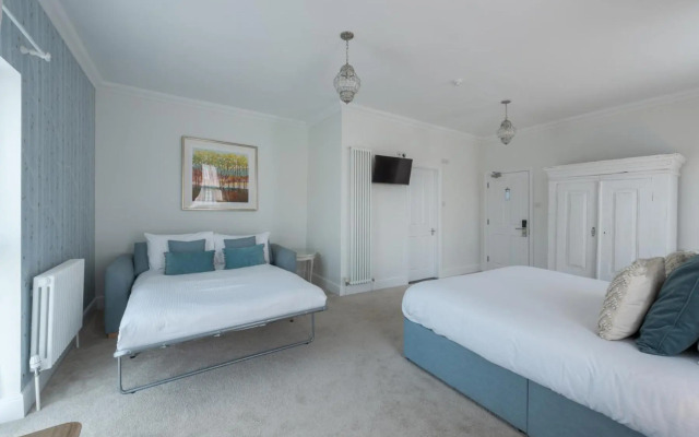 Somerset House Hotel & Restaurant