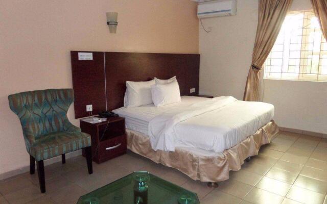 Summit Villas Suites & Apartment