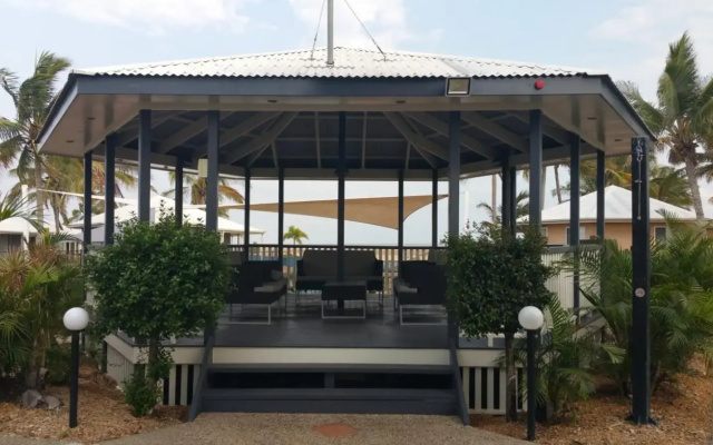 Sea View Villa. 2 bedroom. Sleeps 4. Free WIFI
