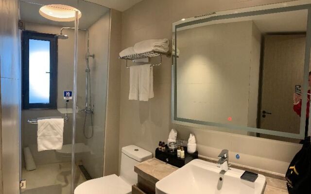 Buyluxe Suites Hotel