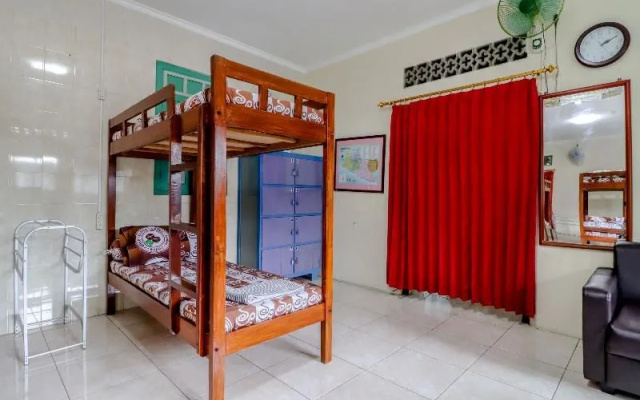 Bahagia Sederhana Homestay by ZUZU – Guest Rooms – Bantul