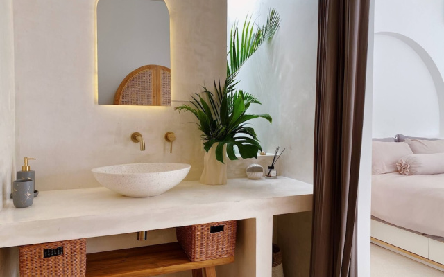 Splendid Villa Eden White Canggu Pool & 2 Bd