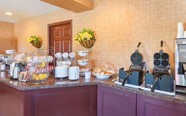 Sleep Inn & Suites Bay View Acme - Travers City