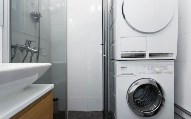 WeHost Messeniuksenkatu 10
