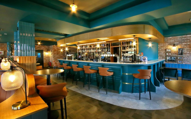 Waterford Marina Hotel