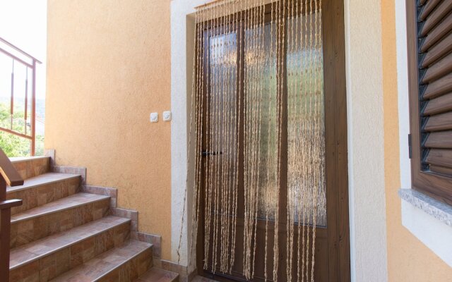 Apartments and Room Marija