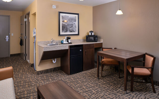 Holiday Inn Express & Suites Page - Lake Powell Area by IHG