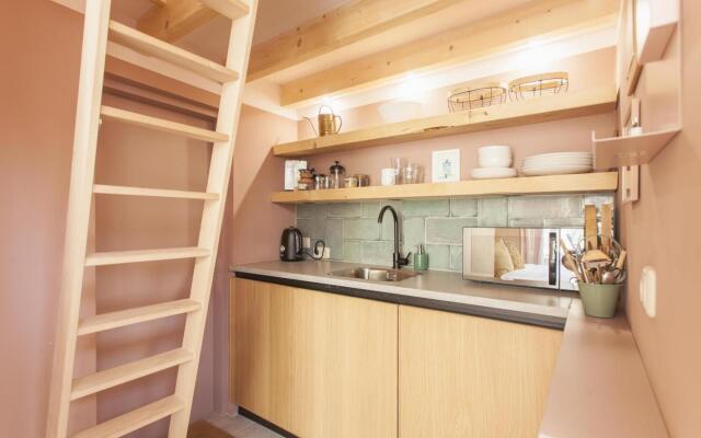 Lovely and charming guesthouse near city center, close to Rotterdam