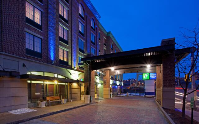 Holiday Inn Express Hotel & Suites Pittsburgh-South Side, an IHG Hotel