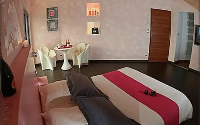 Maison At Home - Luxe Design