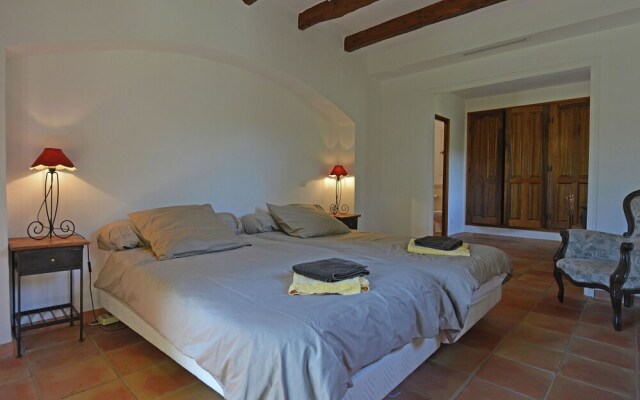 Cozy Villa in Fayence with Swimming Pool
