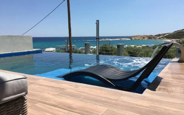 The Diamond of Kriaritsi private pools
