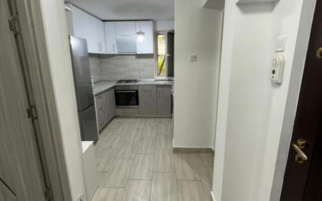 apartament cu 3 camere in zona linistita