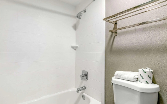 Clarion Inn