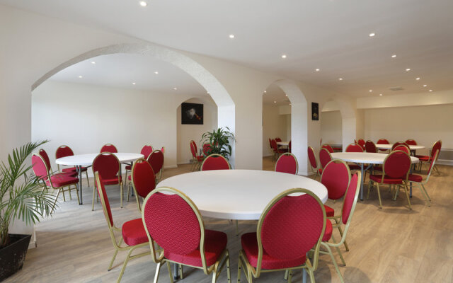 Comfort Suites Les Demeures Champenoises