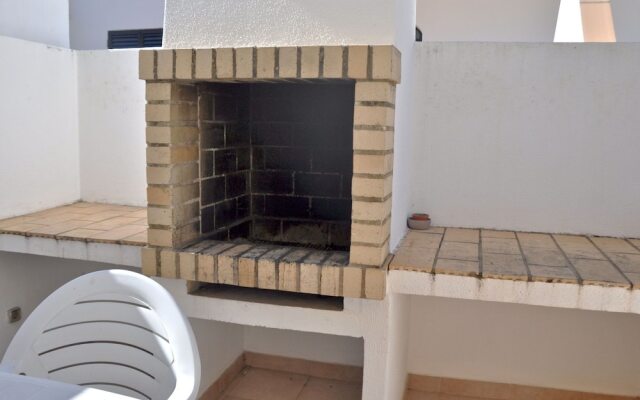 Comfortable Semi-detached in Vilamoura, 5 min From the Centre