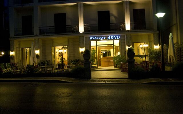 hotel arno