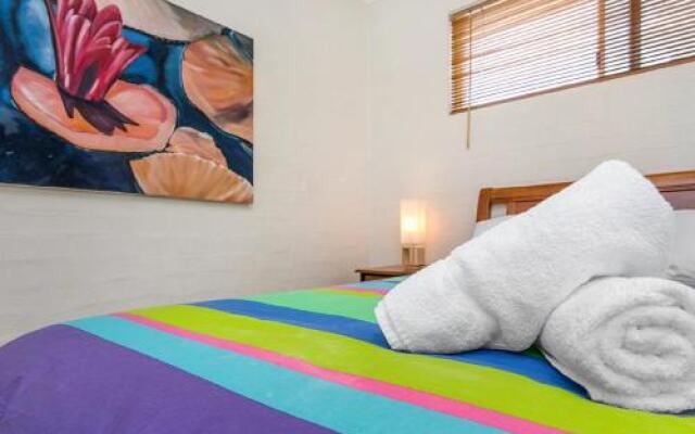 Fiesta Palms 6 - Central Byron Bay