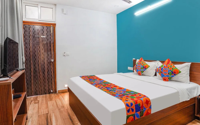 Fabhotel Rlv Green Palace