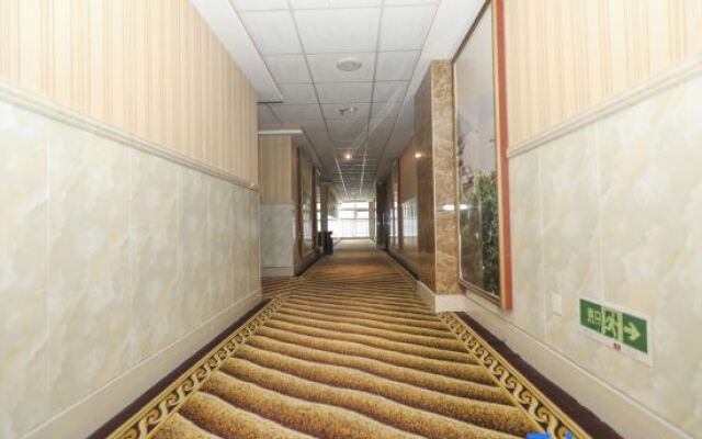 Yulongdu Hotel (Long-distance Passenger Transport Center)