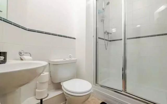 2bed Apt - City Centre With Balcony - Sleeps 6