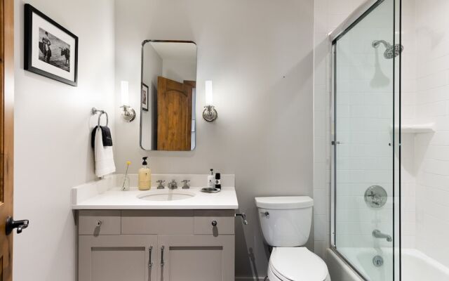 Golden Park City Getaway