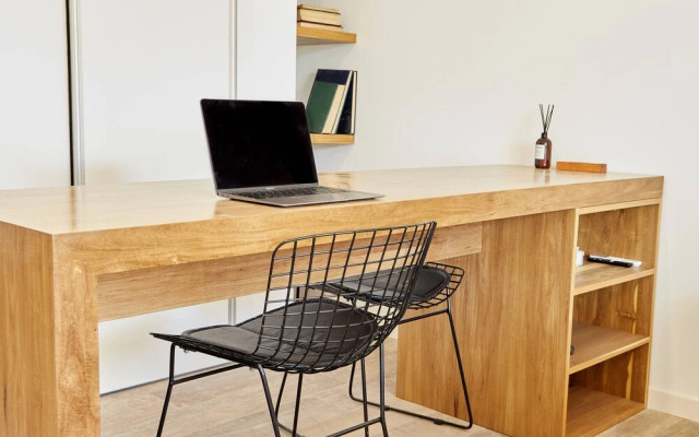 Cozy  Modern Studio II  201